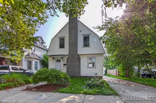 360 Carlton Ave SE, Grand Rapids, MI 49506 - Photo 2