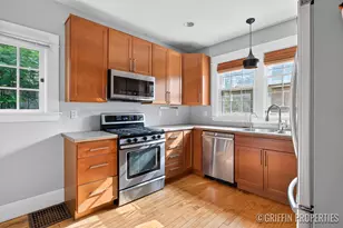360 Carlton Ave SE, Grand Rapids, MI 49506 - Photo 14