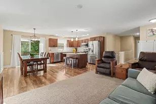 2047 N Lakeshore Dr, Ludington, MI 49431 - Photo 10