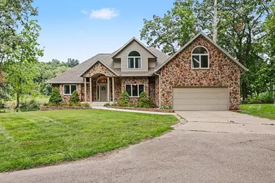 7805 Cougar Drive, Delton, MI 49046 - Photo 6