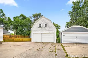32 W McKinley Ave, Zeeland, MI 49464 - Photo 46