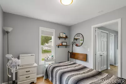 32 W McKinley Avenue, Zeeland, MI 49464 - Photo 14
