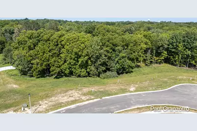 5561 N Blackberry Bluff, Kentwood, MI 49512 - Photo 6