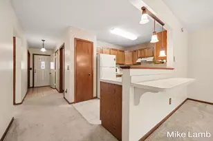 524 Laurie Dr NW, Sparta, MI 49345 - Photo 4
