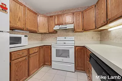 524 Laurie Drive NW, Sparta, MI 49345 - Photo 6
