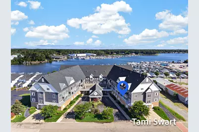 917 W Savidge Street #16, Spring Lake, MI 49456 - Photo 2