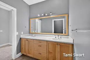 917 W Savidge St, Spring Lake, MI 49456 - Photo 34