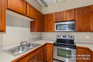 600 Broadway Ave NW, Grand Rapids, MI 49504 - Photo 8