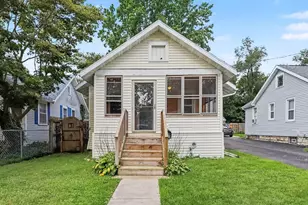 114 Foster Ave, Battle Creek, MI 49015 - Photo 1