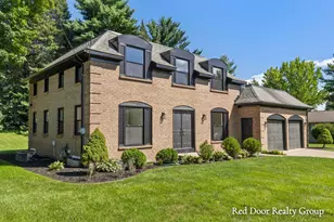 578 Arrowhead Ave SE, Grand Rapids, MI 49546 - Photo 2