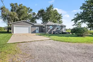 4594 SW 14th St, Dorr, MI 49323 - Photo 2