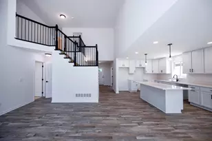 20209 Sunset St, Livonia, MI 48152 - Photo 10