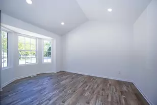 20209 Sunset St, Livonia, MI 48152 - Photo 6