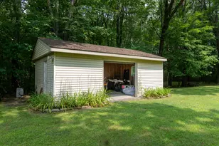 2589 Fisk Rd, Howell, MI 48843 - Photo 16