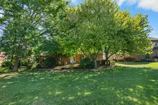 3891 Fairfax Dr, Troy, MI 48083 - Photo 8