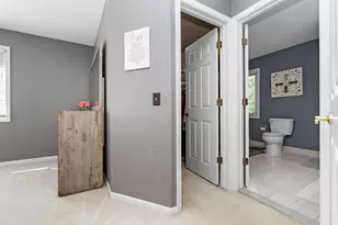 3891 Fairfax Dr, Troy, MI 48083 - Photo 50