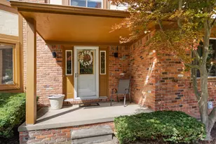 3891 Fairfax Dr, Troy, MI 48083 - Photo 6