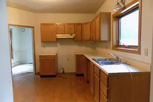 166 N West St, Coloma, MI 49038 - Photo 10