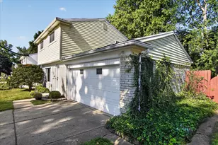 8899 Nottingham Dr, Ypsilanti, MI 48198 - Photo 4