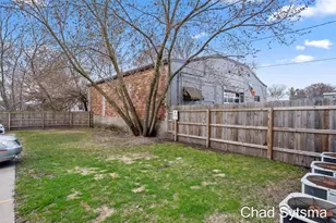 930 Wealthy St SE, Grand Rapids, MI 49506 - Photo 18