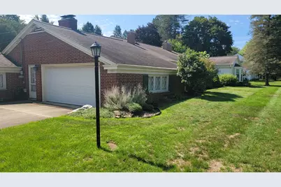 601 SE Manor Drive, Albion, MI 49224 - Photo 2