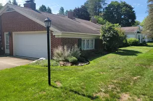 601 SE Manor Dr, Albion, MI 49224 - Photo 2