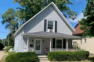 506 S Washington Ave, Ludington, MI 49431 - Photo 16