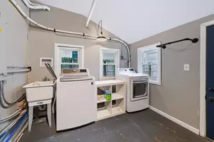 1345 Broadway Ave NW, Grand Rapids, MI 49504 - Photo 20