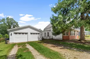105 E Locust St, Three Oaks, MI 49128 - Photo 18