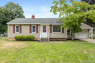 3901 Suburban Shores Drive NE, Grand Rapids, MI 49525 - Photo 2