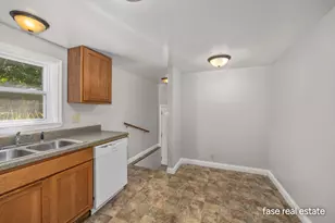 703 Pearl St, Belding, MI 48809 - Photo 10