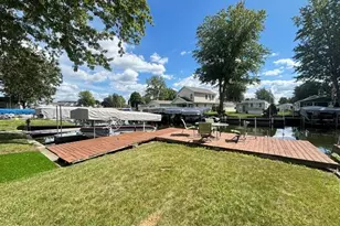 481 Maple Ln, Coldwater, MI 49036 - Photo 2
