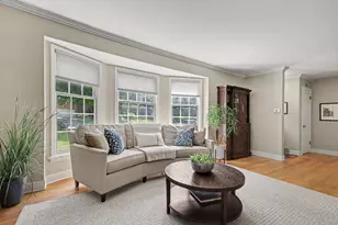 955 San Jose Dr SE, East Grand Rapids, MI 49506 - Photo 4