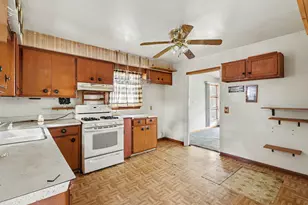 1325 Francis Ave, Muskegon, MI 49442 - Photo 8