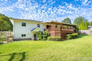 1633 Woodview St, Jenison, MI 49428 - Photo 4