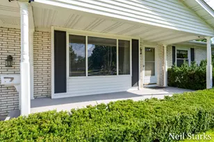 1633 Woodview St, Jenison, MI 49428 - Photo 2