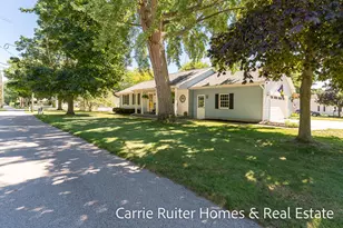17232 W Spring Lake Rd, Spring Lake, MI 49456 - Photo 2
