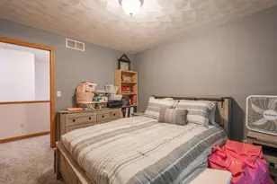 132 Kensington Ct, Battle Creek, MI 49015 - Photo 18