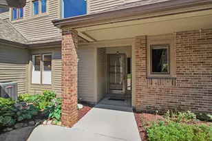 4608 Cottonwood Dr, Ann Arbor, MI 48108 - Photo 4