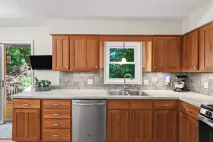 5880 Edajean Ridge Dr NE, Comstock Park, MI 49321 - Photo 14