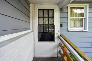 2410 Rossiter Pl, Lansing, MI 48911 - Photo 2