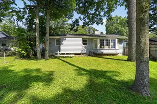 2410 Rossiter Pl, Lansing, MI 48911 - Photo 36