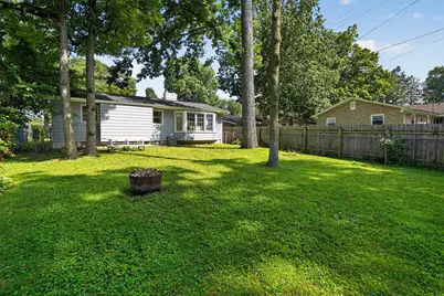 2410 Rossiter Place, Lansing, MI 48911 - Photo 36
