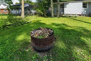 2410 Rossiter Pl, Lansing, MI 48911 - Photo 38