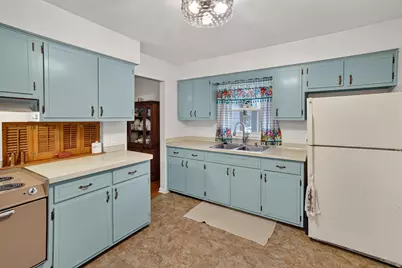 2410 Rossiter Place, Lansing, MI 48911 - Photo 16