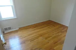19317 Woodside St, Harper Woods, MI 48225 - Photo 6