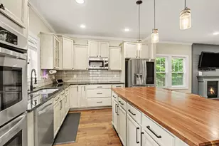 6018 Waters Ridge Ct, Kalamazoo, MI 49009 - Photo 8