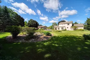 5685 E Silo Ridge Dr, Ann Arbor, MI 48108 - Photo 4