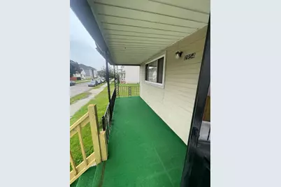 2954 Goodson Street, Hamtramck, MI 48212 - Photo 4