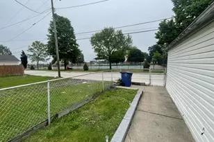 2954 Goodson St, Hamtramck, MI 48212 - Photo 6